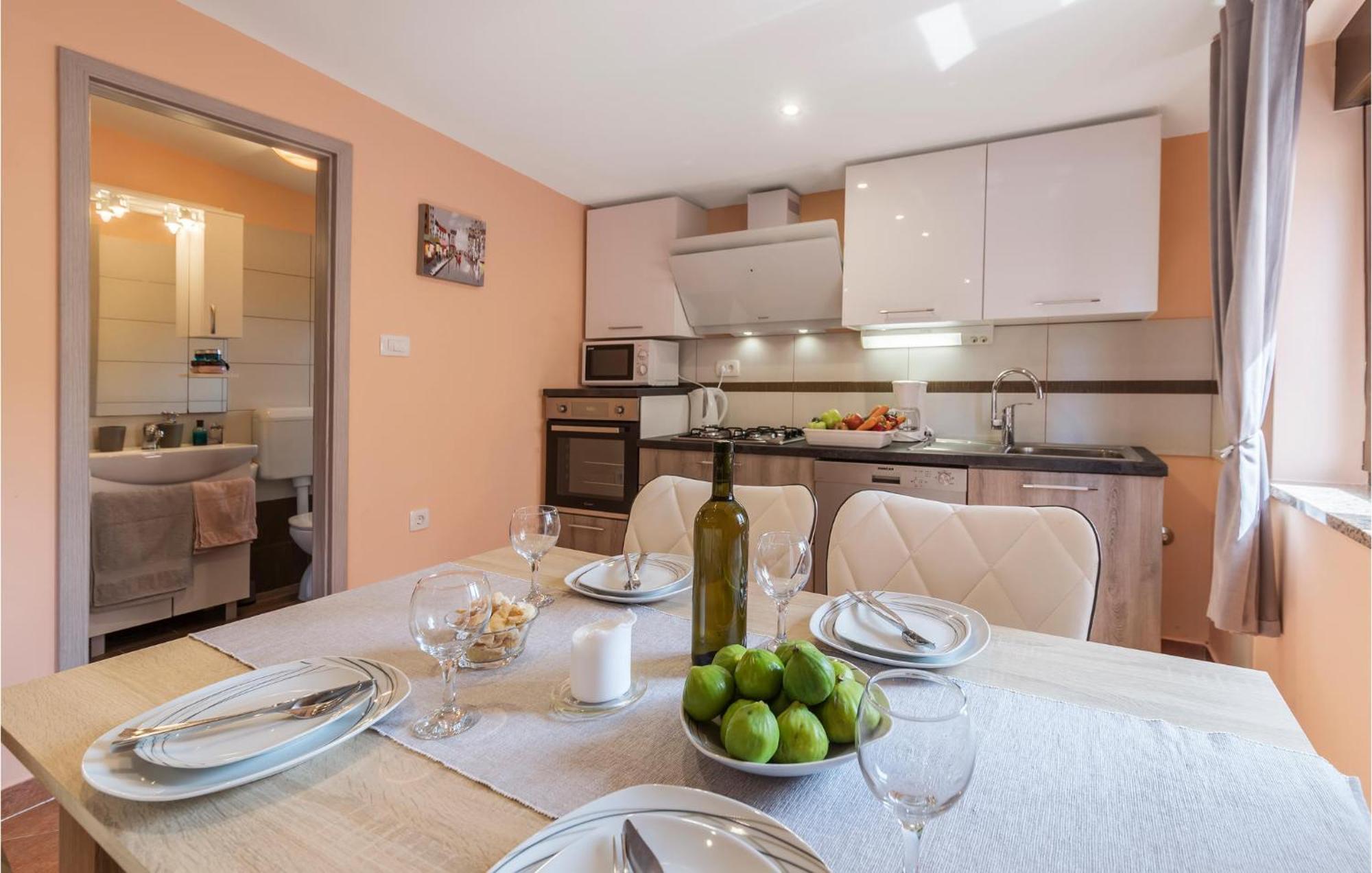 1 Bedroom Stunning Apartment In Πούλα Εξωτερικό φωτογραφία
